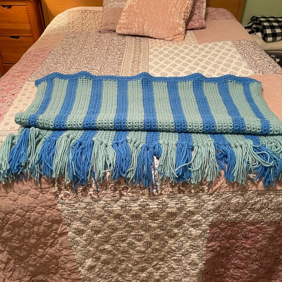 Brand New Homemade Crochet Throw - Picture 2 of 6